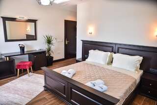 Отель Padam Hotel & SPA Улцинь Двухместный номер с 1 кроватью и балконом, вид на море-1